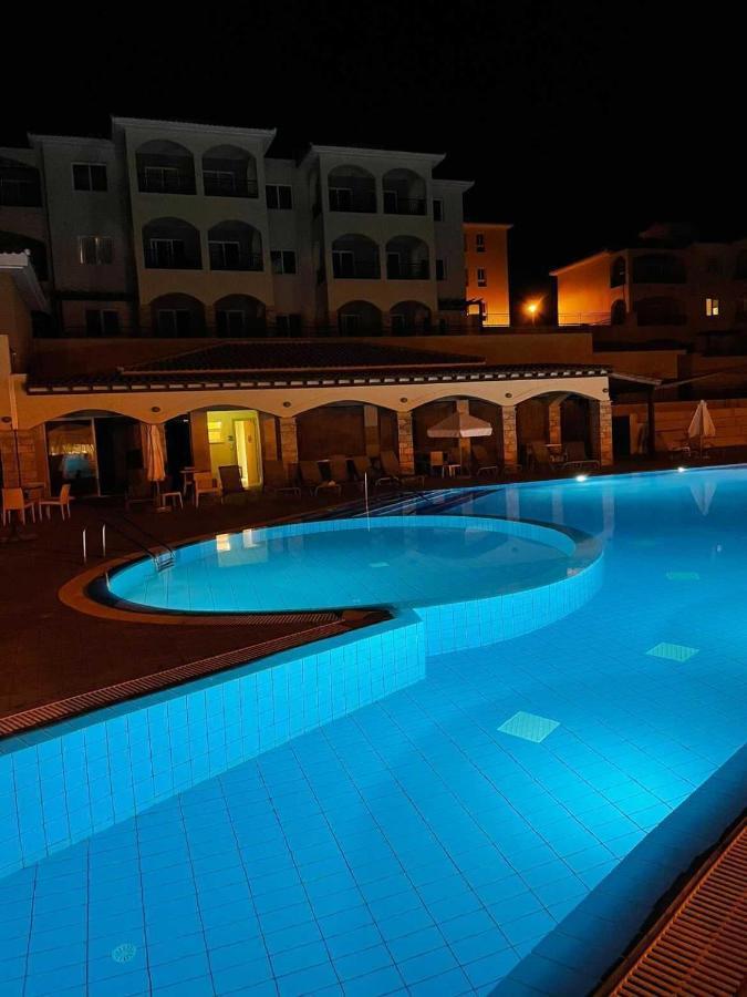 Cozy 2 Bedrooms Apartment In Complex With Swimming Pools And Beautiful View Paphos Exterior foto